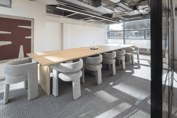 A fully equipped meeting room at Primrose Hill Works, ready for presentations, collaborative sessions and focused conversations.