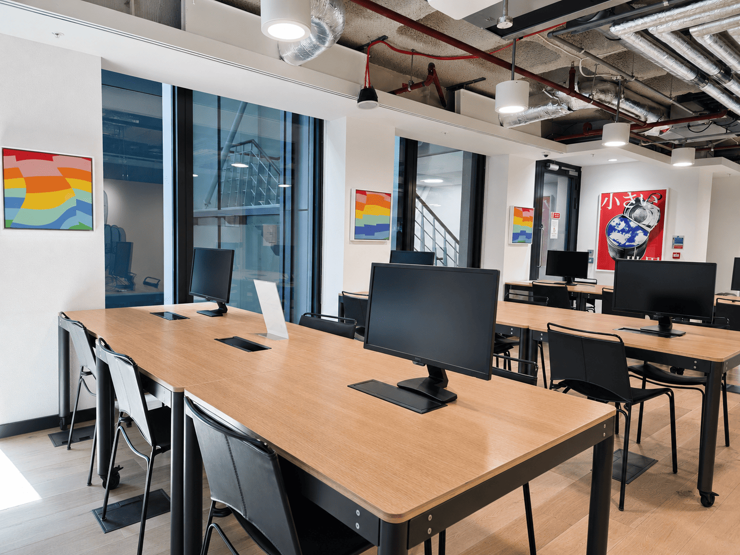 Hot Desks at South Bank Central come equipped and ready to go.